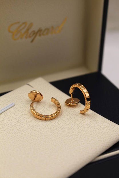 *Chopard* 💎
🆕🎉🥳🎊🆕
↗️ *Super Master Quality ®️*
Ice cube with stones ⤵️
Necklace & earrings ⤴️
For Price 👇 WTSP Text Zain 0568585901

Zain106
♥️♥️♥️
