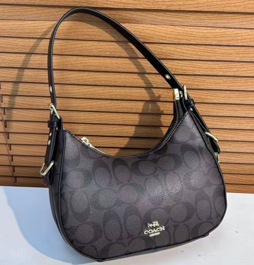 Coach 
70 dhs✅

Zain232
♥️♥️♥️