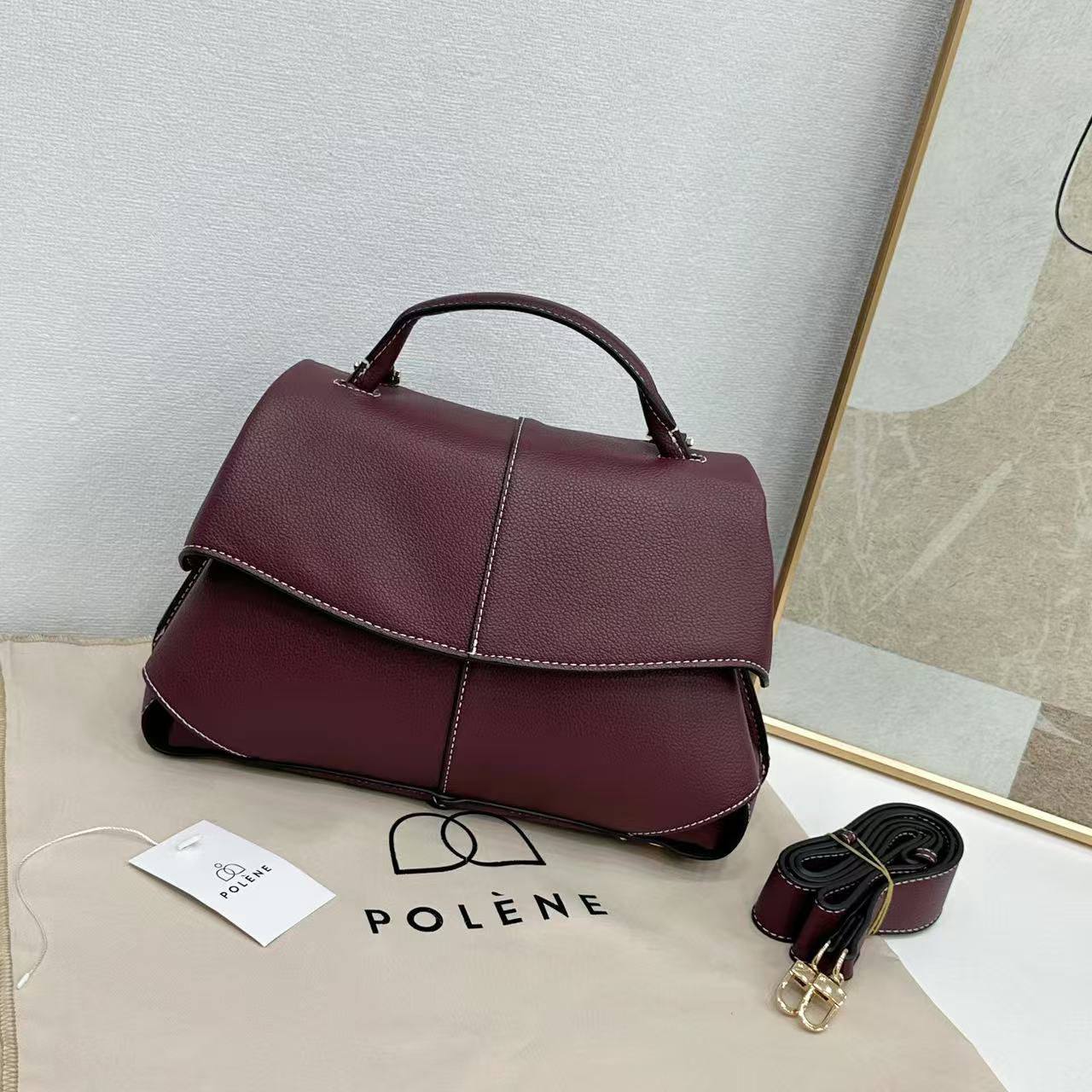 Polene 
NEW CAME GOOD QUALITY 

WITH BOX 
🎁🎁🎁

125 dhs🪙🌨️

Zain39
♥️♥️♥️