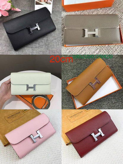 Hermes
good quality, 

comes with box, 🎁🎁🎁

size... 20*13 cm 
95 dhs👑

Zain12
♥️♥️♥️