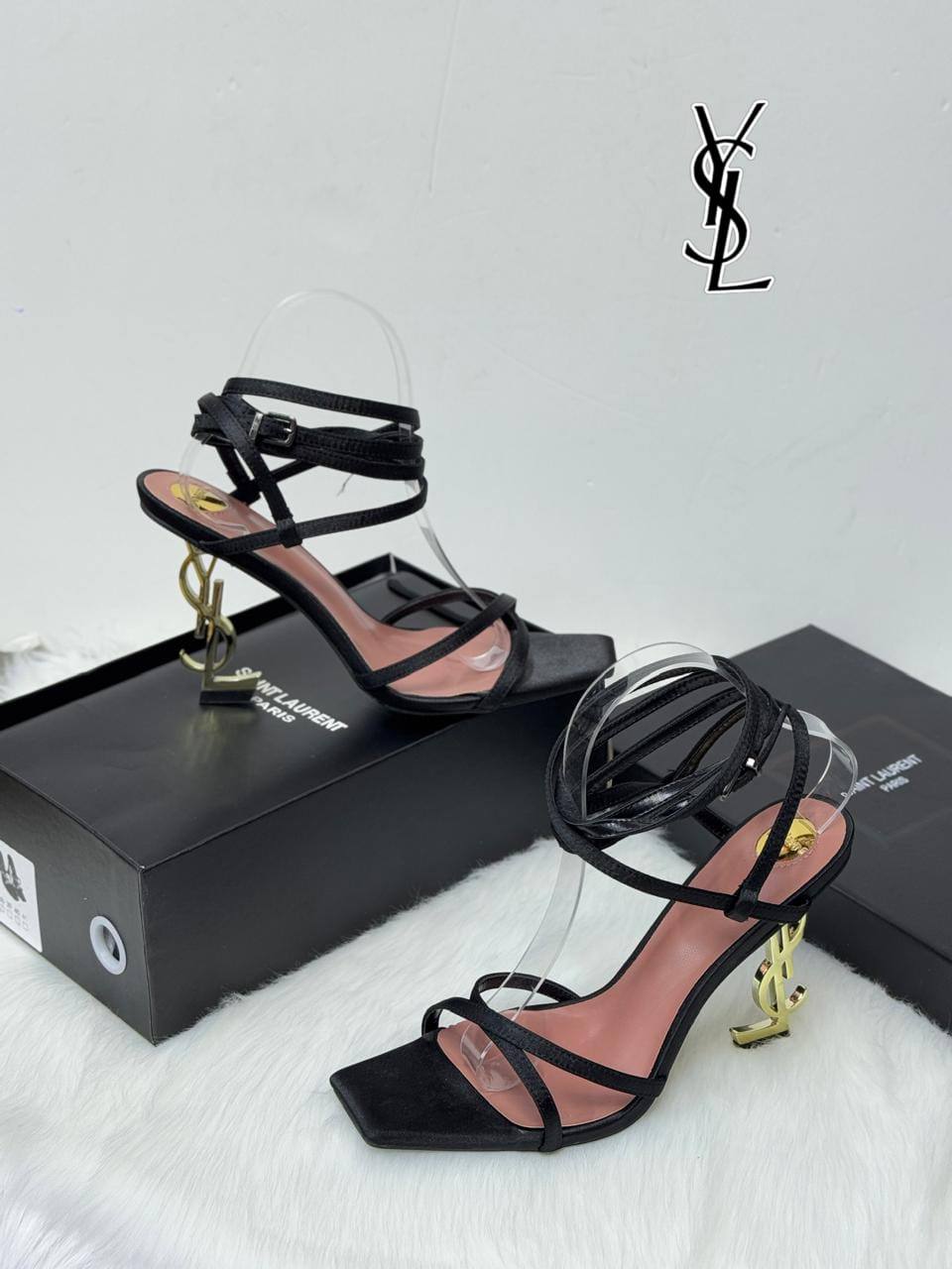 YSL
New arrived 
Size 36 to 41
120 dhs🪙🌨️

Zain21
♥️♥️♥️
