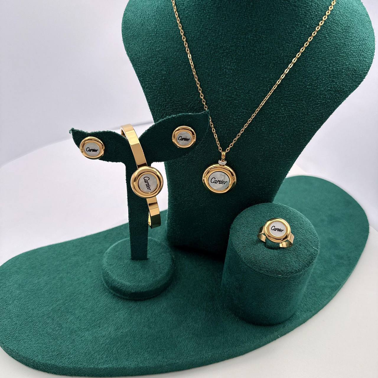 Full Set
45 dhs🪙🌨️

Zain37
♥️♥️♥️