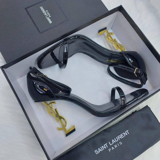 YSL
Heels size 9cm
Size 36-41
120 dhs✅

Zain21
♥️♥️♥️