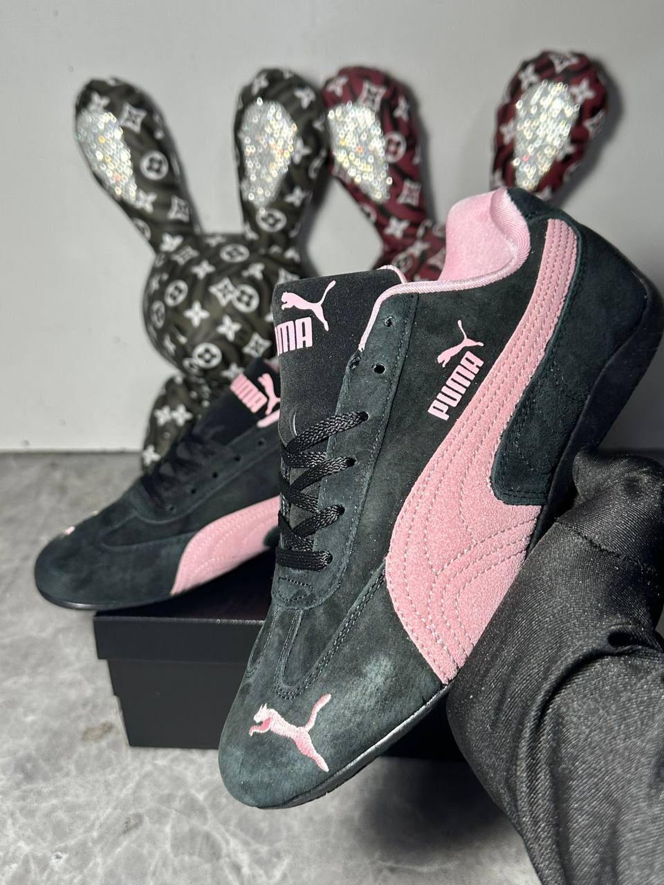 Puma Speedcat OG Puma ‘Black Pink’ 🌸🖤
36-41 AVAILABLE 🤩
180 dhs✅

Zain242
♥️♥️♥️