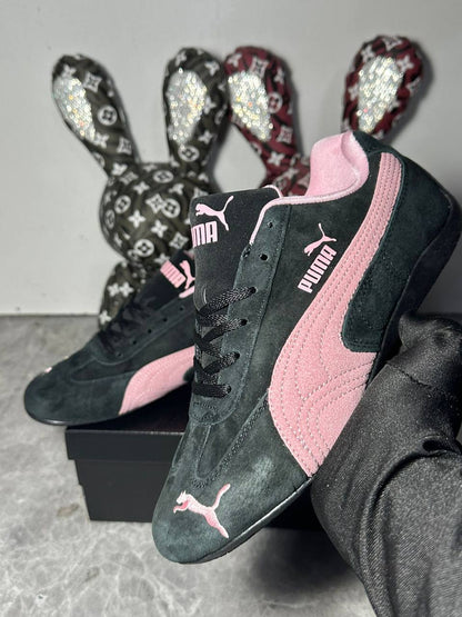 Puma Speedcat OG Puma ‘Black Pink’ 🌸🖤
36-41 AVAILABLE 🤩
180 dhs✅

Zain242
♥️♥️♥️
