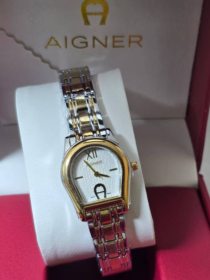 Aigner Ladies
55 dhs🪙💚

Zain29
♥️♥️♥️