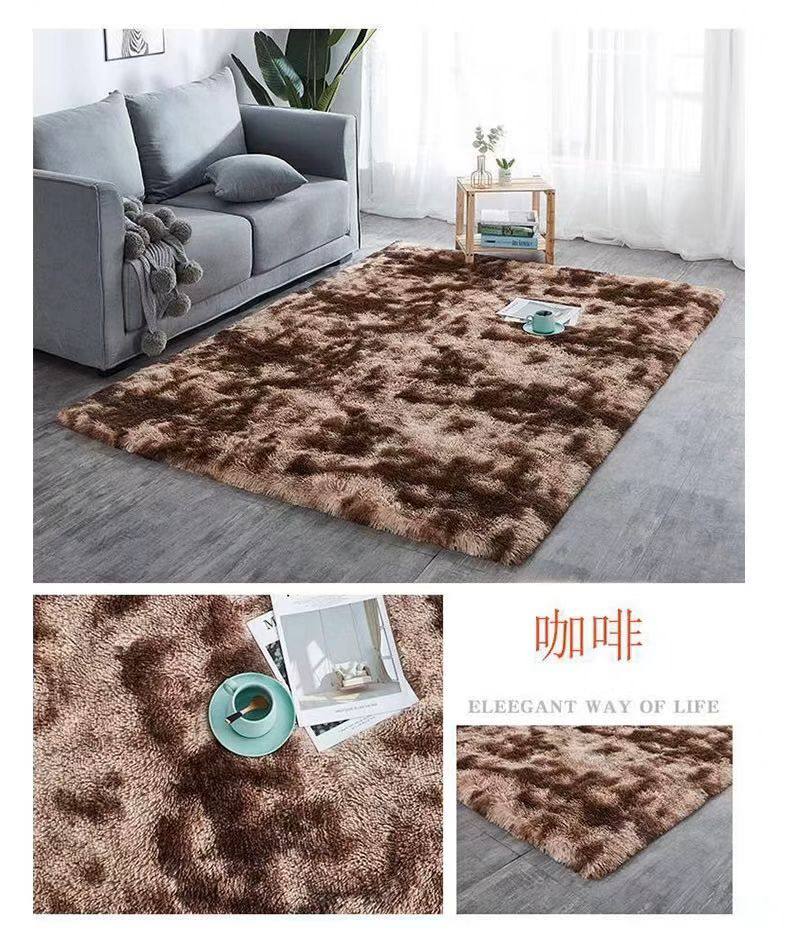 Velvet carpet 
Washing machine you can wash .
Good quality strong for long time !!
Size 160*210
120 dhs✅

Zain99
♥️♥️♥️