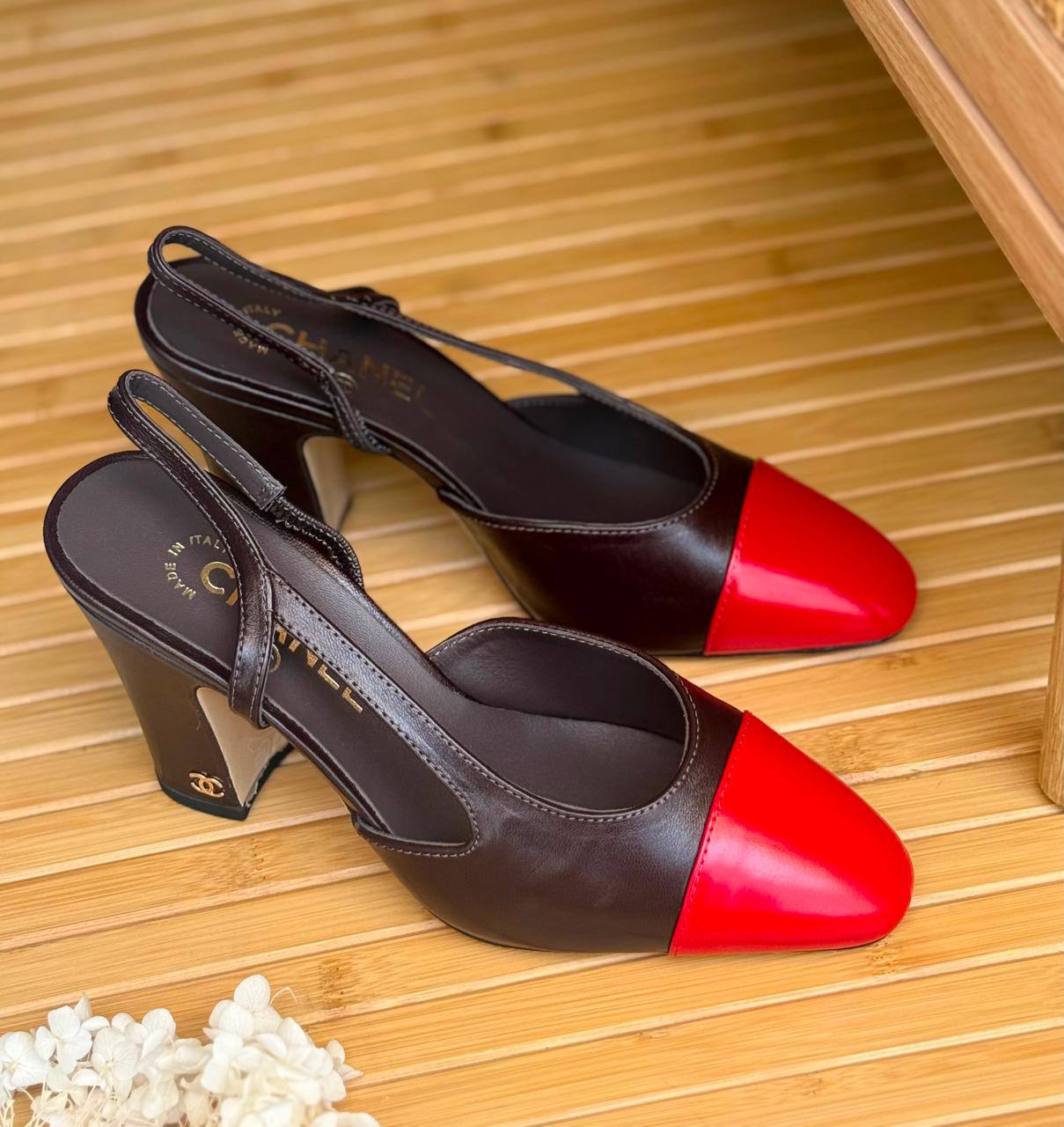 Chanel
AAA Quality
*CHANEL*
𝗦𝗶𝘇𝗲 𝟯𝟲 𝘁𝗼 𝟰𝟭 
450 dhs✅

Zain303
♥️♥️♥️