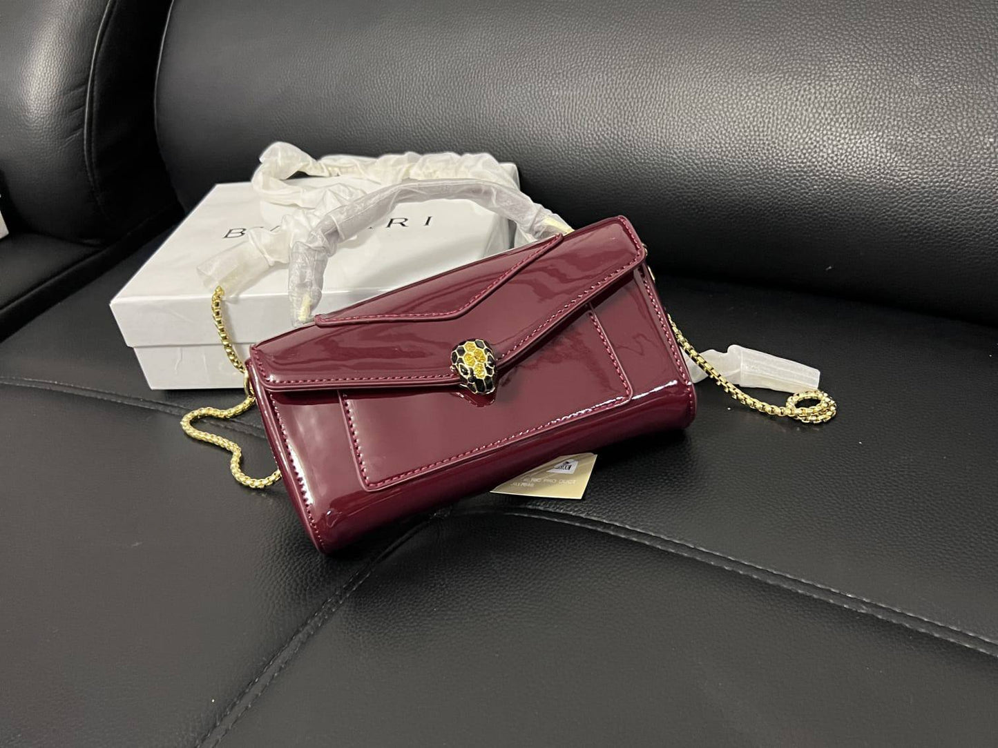 Bvlgari
105 dhs✅
with box high 
quality20cm

Zain26
♥️♥️♥️