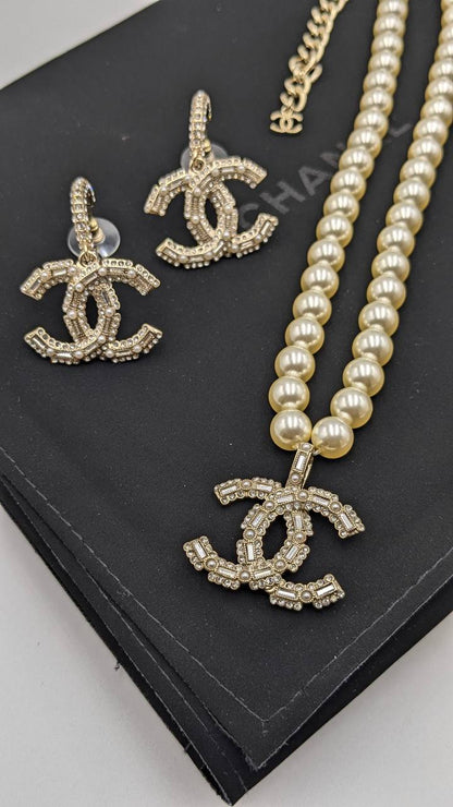 Chanel Set
190 dhs✅
normal box

Zain210
♥️♥️♥️