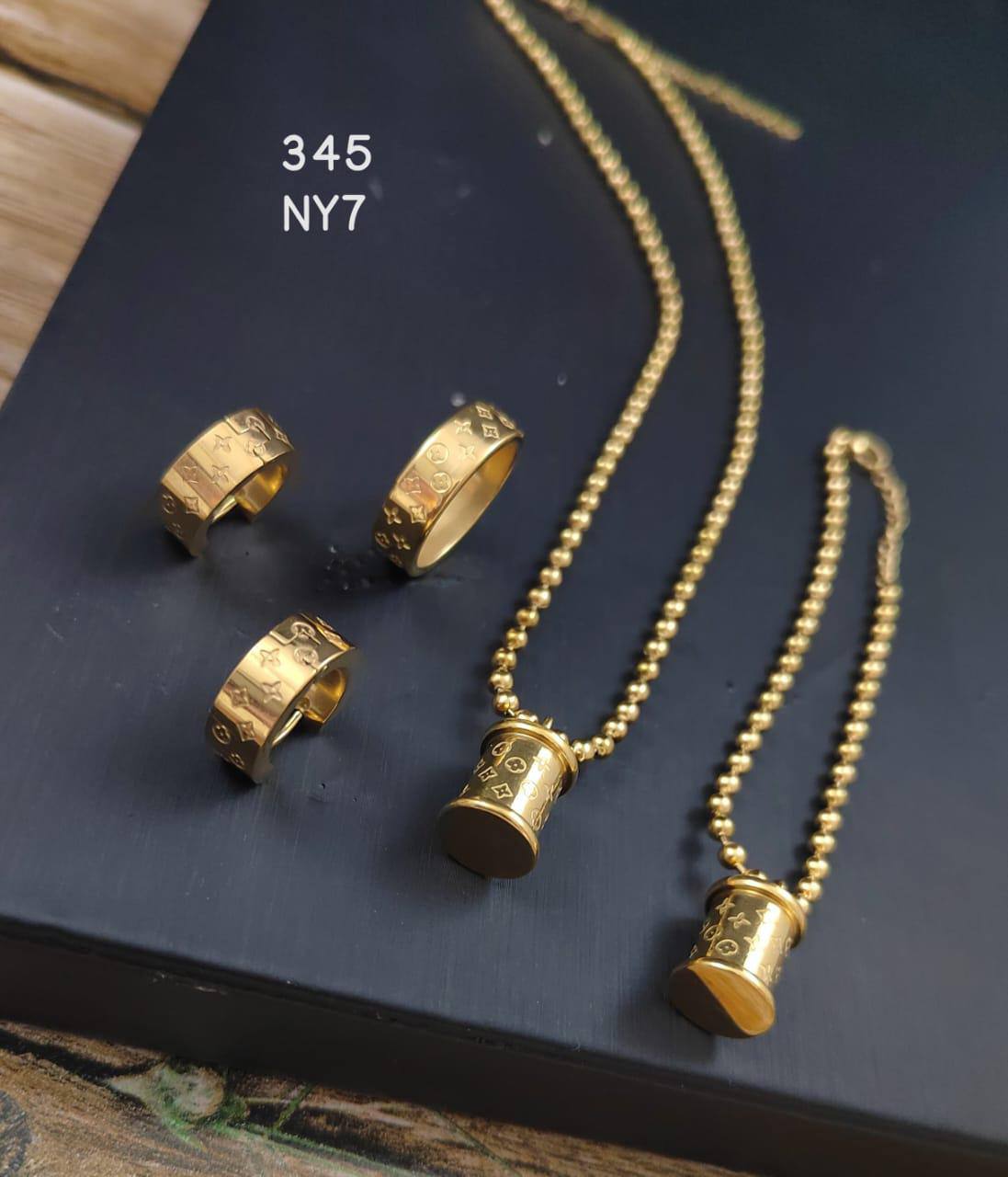 Full Set
45 dhs🪙🌨️

Zain37
♥️♥️♥️