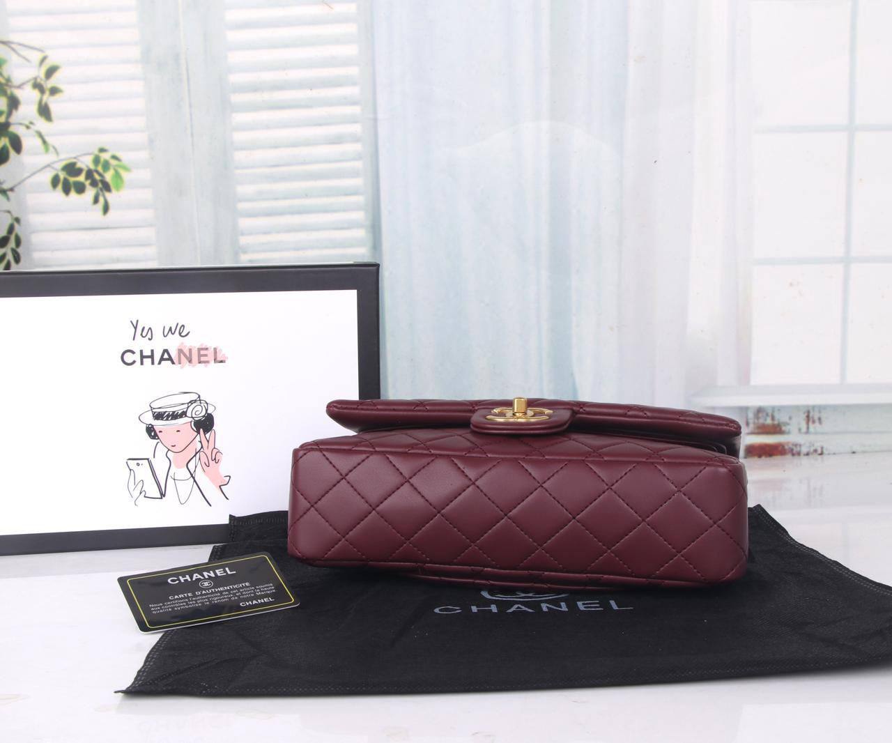 CHANEL 
NEW CAME GOOD QUALITY 
WITH BOX 
🎁🎁🎁

110 dhs❣️

Zain39
♥️♥️♥️