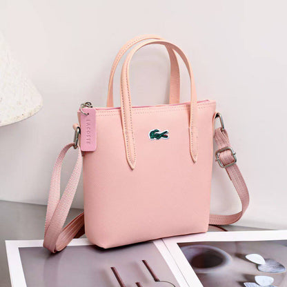 LACOST BAG
GOOD QUALITY
40 dhs✅

Zain40
♥️♥️♥️