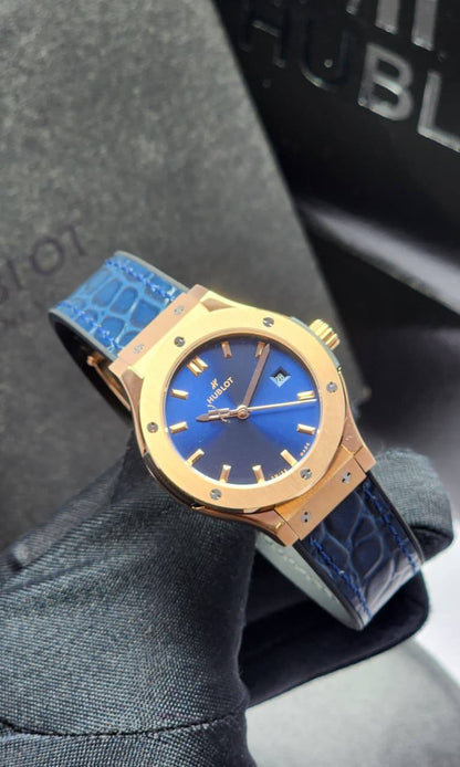 Hublot watch for ladies 
good quality 
290 dhs🪙💕

Zain59
♥️♥️♥️