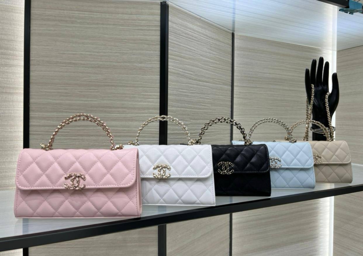 Chanel ✨💕✨
New collection ✨✨✨
SuperMaster Quality 🔥🔥
Available Now ❤️❤️❤️
For Price 👇 WTSP Text Zain 0568585901

Zain252
♥️♥️♥️
