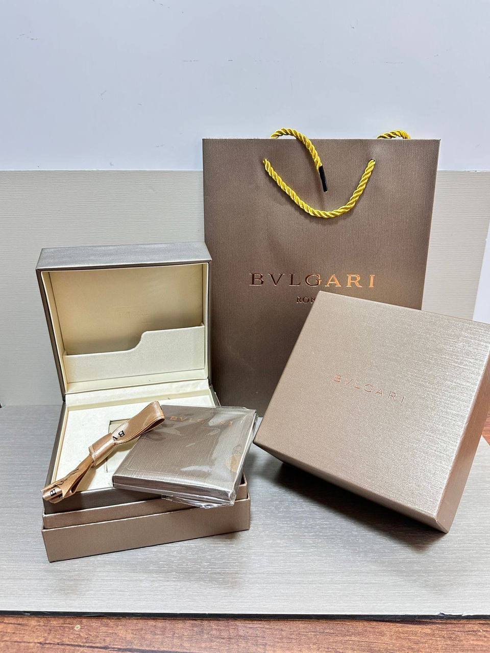 Master Watches Boxes
50 dhs🌺
with Card & paper bag

Zain85
♥️♥️♥️