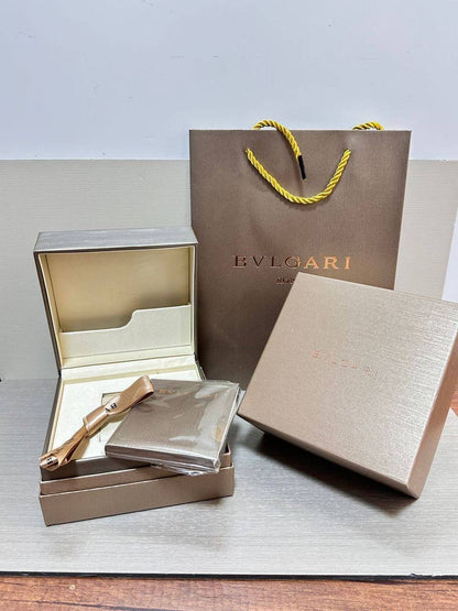 Master Watches Boxes
50 dhs🌺
with Card & paper bag

Zain85
♥️♥️♥️