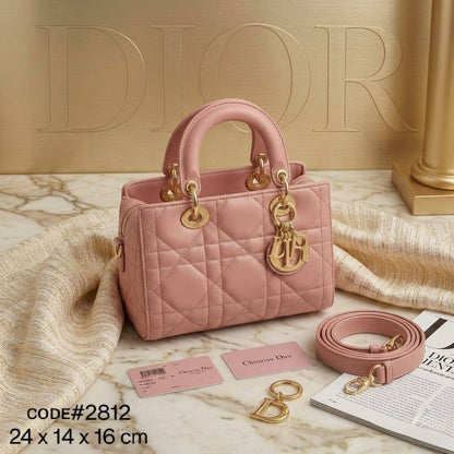 Dior
ᴅ - ᴊᴏʏ ᴍɪᴄʀᴏ ʙᴀɢ
ǫᴜɪʟᴛᴇᴅ ʟᴀᴍʙsᴋɪɴ ʟᴇᴀᴛʜᴇʀ
ɢᴏʟᴅ ʜᴀʀᴅᴡᴀʀᴇ
ᴡɪᴛʜ ʟᴏɴɢ ʙᴇʟᴛ sᴛʀᴀᴘ
sɪᴢᴇ : 24 cm

ᴡɪᴛʜ BOX
🎁🎁🎁

95 dhs✅

Zain31
♥️♥️♥️