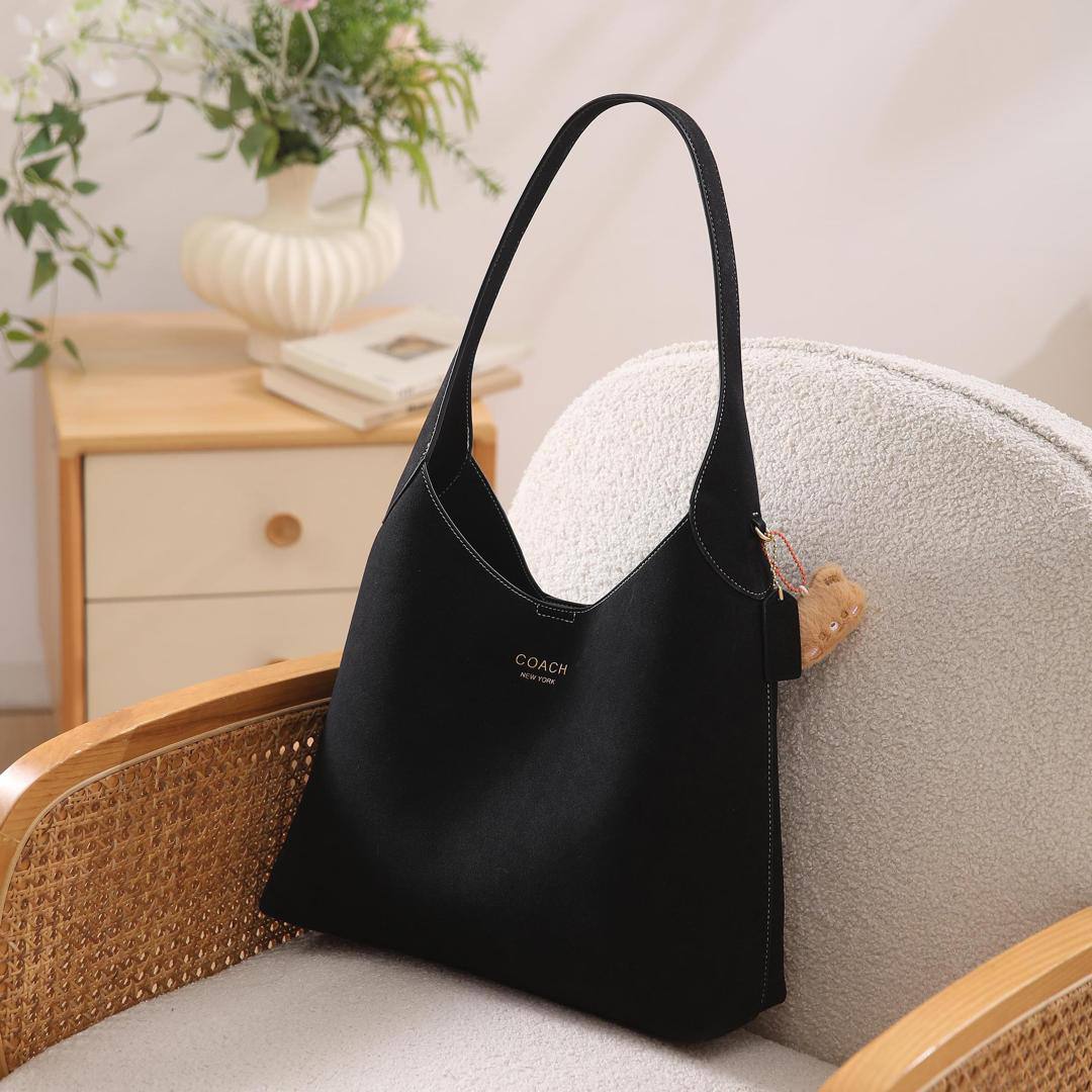 Coach
Size:34*11*25 Without  Box
Size:28*9*22 With box 🎁

 95 dhs🪙🌨️ high quality

Zain26
♥️♥️♥️