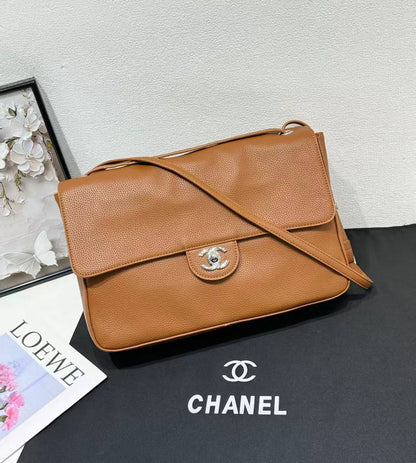 CHANEL 
COPY ONE 
32cm , 
210 dhs✅

Zain39
♥️♥️♥️