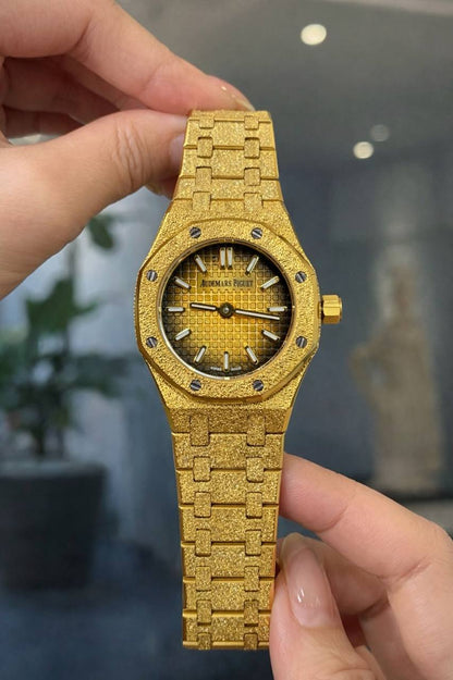 Ap watch for ladies good quality
 340 dhs🇦🇪
 (size 23mm )

Zain59
♥️♥️♥️