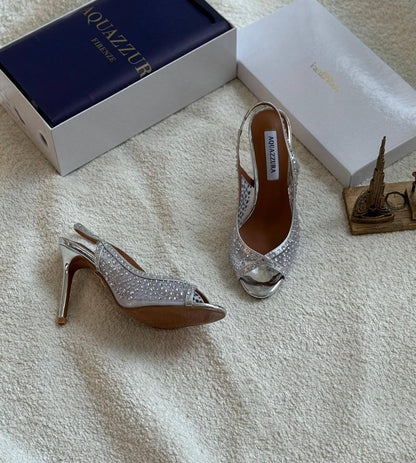 New. Aquazzura heel 

  Size  .  36.  to 41

120 dhs❣️

Zain80
♥️♥️♥️