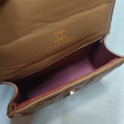CHANEL ᴘᴇʀғᴇᴄᴛ ғɪᴛ
ғʟᴀᴘ ᴄᴏɪɴ ᴘᴜʀsᴇ ᴀɴᴅ ᴄʜᴀɪɴ
ǫᴜɪʟᴛᴇᴅ ᴄᴀʟғsᴋɪɴ ʟᴇᴀᴛʜᴇʀ
ɢᴏʟᴅ ʜᴀʀᴅᴡᴀʀᴇ
sɪᴢᴇ : 12 cm
ᴡɪᴛʜ BOX

75 dhs💓

Zain31
♥️♥️♥️