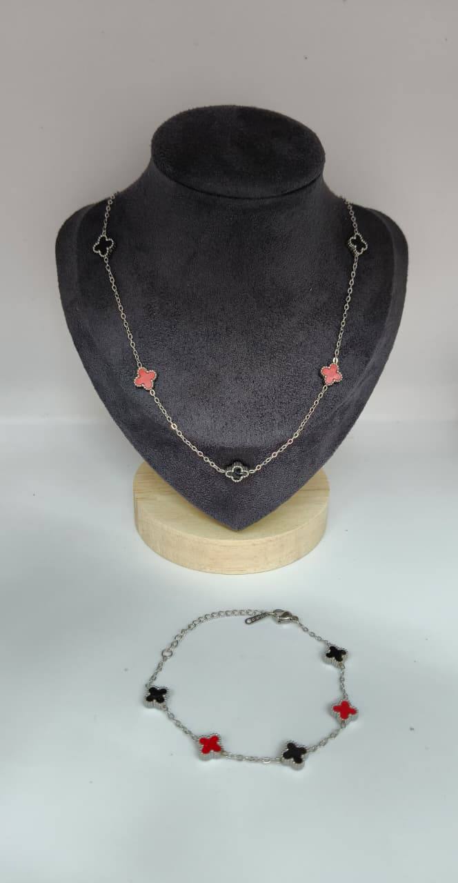 VCA  
neckless and breslet 

45 dhs🇦🇪🇦🇪

Zain25
♥️♥️♥️