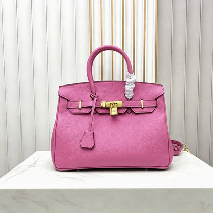HERMES BIRKIN 

30CM 
NEW CAME 
GOOD QUALITY 

30cm
115 dhs🇦🇪🇦🇪

Zain295
♥️♥️♥️