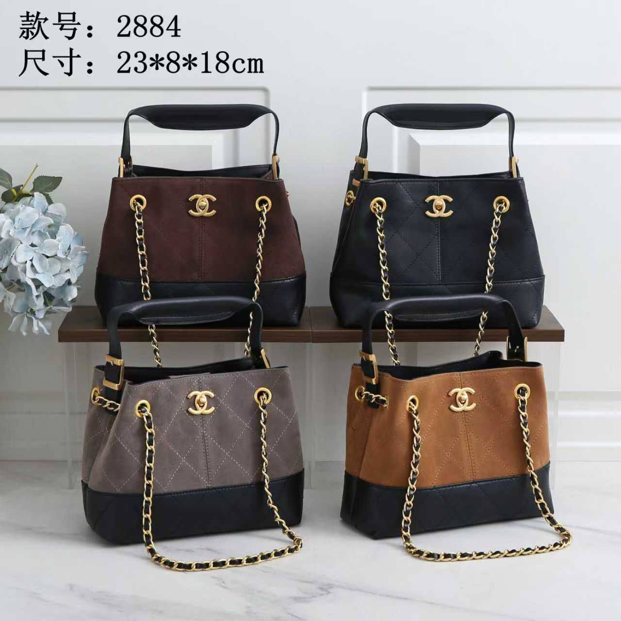 Chanel
100 dhs❣️
SIZE:23/8/18

with box
🎁🎁🎁

Zain07
♥️♥️♥️