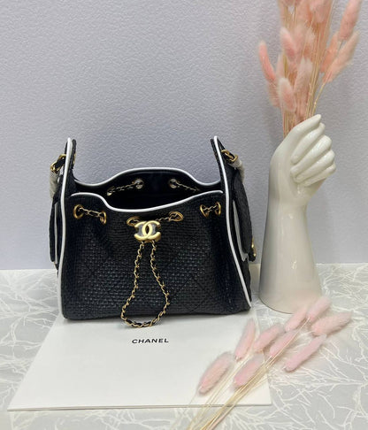 CHANEL HOBO 💕💕💕
Super master quality 🔥🔥💯
25cm  /22cm Available 💫💫💫
With full packaging 🎁
For Price 👇 WhatsApp✅
0568585901 
0507557372
0552275751 Owner Zain 👌

Zain252
♥️♥️♥️