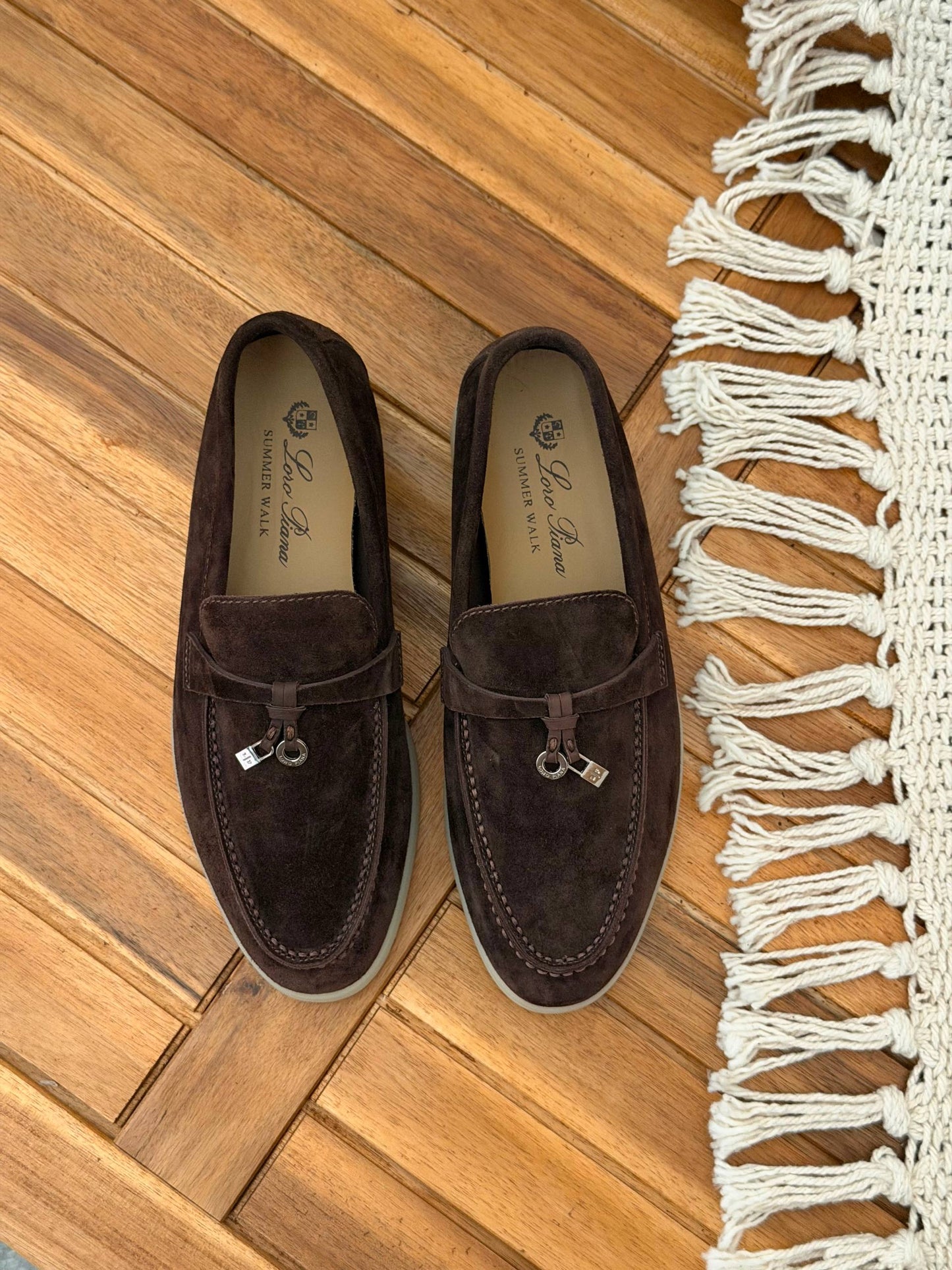 Loro piana 
Size 36-41
_Super master high quality_🪡
450 dhs🇦🇪🇦🇪

Zain176
♥️♥️♥️