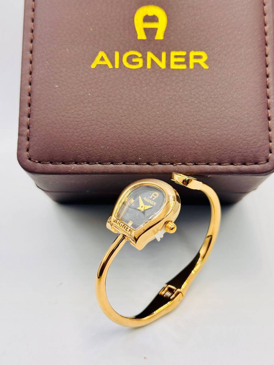 Aigner Ladies 
55 dhs✅

Zain08
♥️♥️♥️