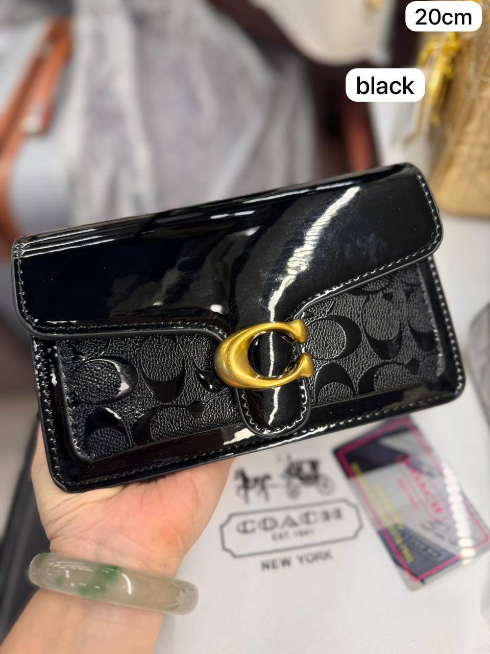 Coach Tabby ✨
Small Size : 22~20 * 11 * 7 cm
90 dhs🪙💕

with box🎁

Zain115
♥️♥️♥️