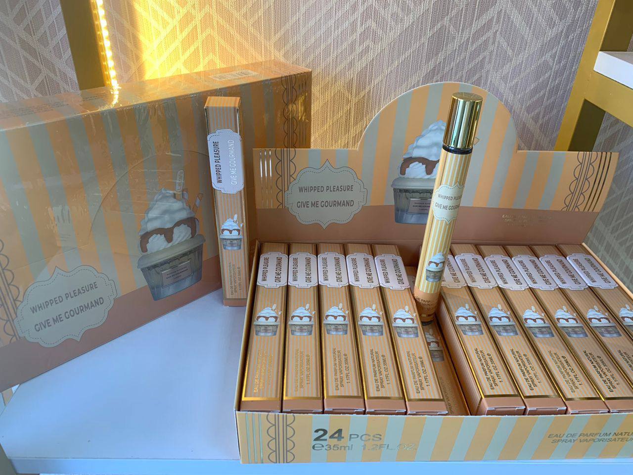 Perfume Boxes
95 dhs✅
box 24pcs 
35ml each bottle.

Zain211
♥️♥️♥️
