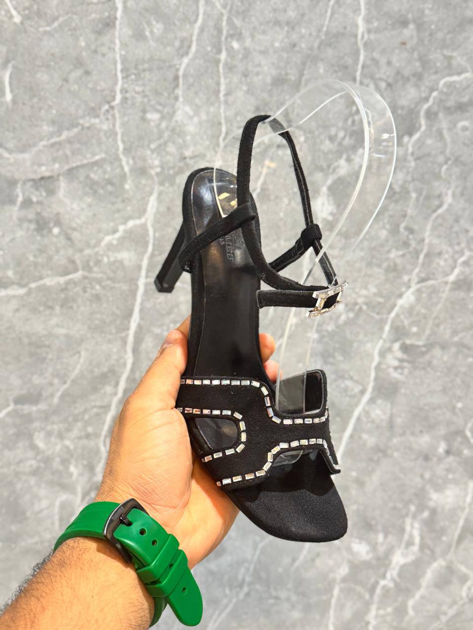Hermes 
Size 36 to 41
110 dhs🪙💚

Zain21
♥️♥️♥️