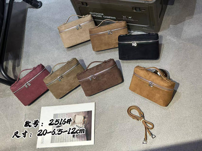 Loro Piana

with box
🎁🎁🎁

80 dhs🪙🌨️

Zain143
♥️♥️♥️
