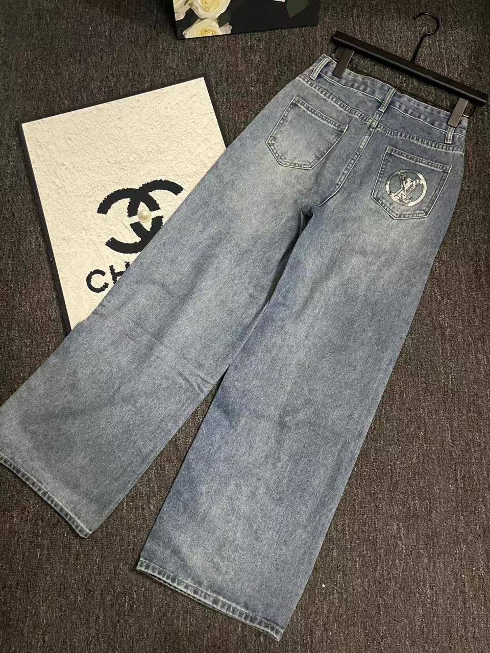 *New collections*                                                
LV
*Super Master quality*
*Sizes: M L XL* 
320 dhs✅

Zain308
♥️♥️♥️