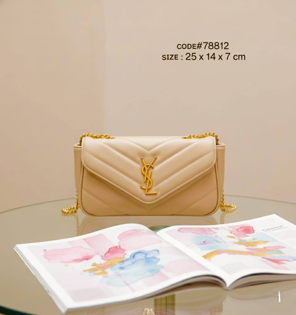 YSL - ʏᴠᴇs sᴀɪɴᴛ ʟᴀᴜʀᴀɴᴛ
sᴍᴀʟʟ ʟᴏᴜʟᴏᴜ sʜᴏᴜʟᴅᴇʀ ʙᴀɢ
ɢᴏʟᴅ ʜᴀʀᴅᴡᴀʀᴇ
ǫᴜɪʟᴛᴇᴅ ʟᴇᴀᴛʜᴇʀ ᴍᴀᴛᴇʀɪᴀʟ
sɪᴢᴇ: 25 cm

70 dhs🪙🌨️

Zain31
♥️♥️♥️
