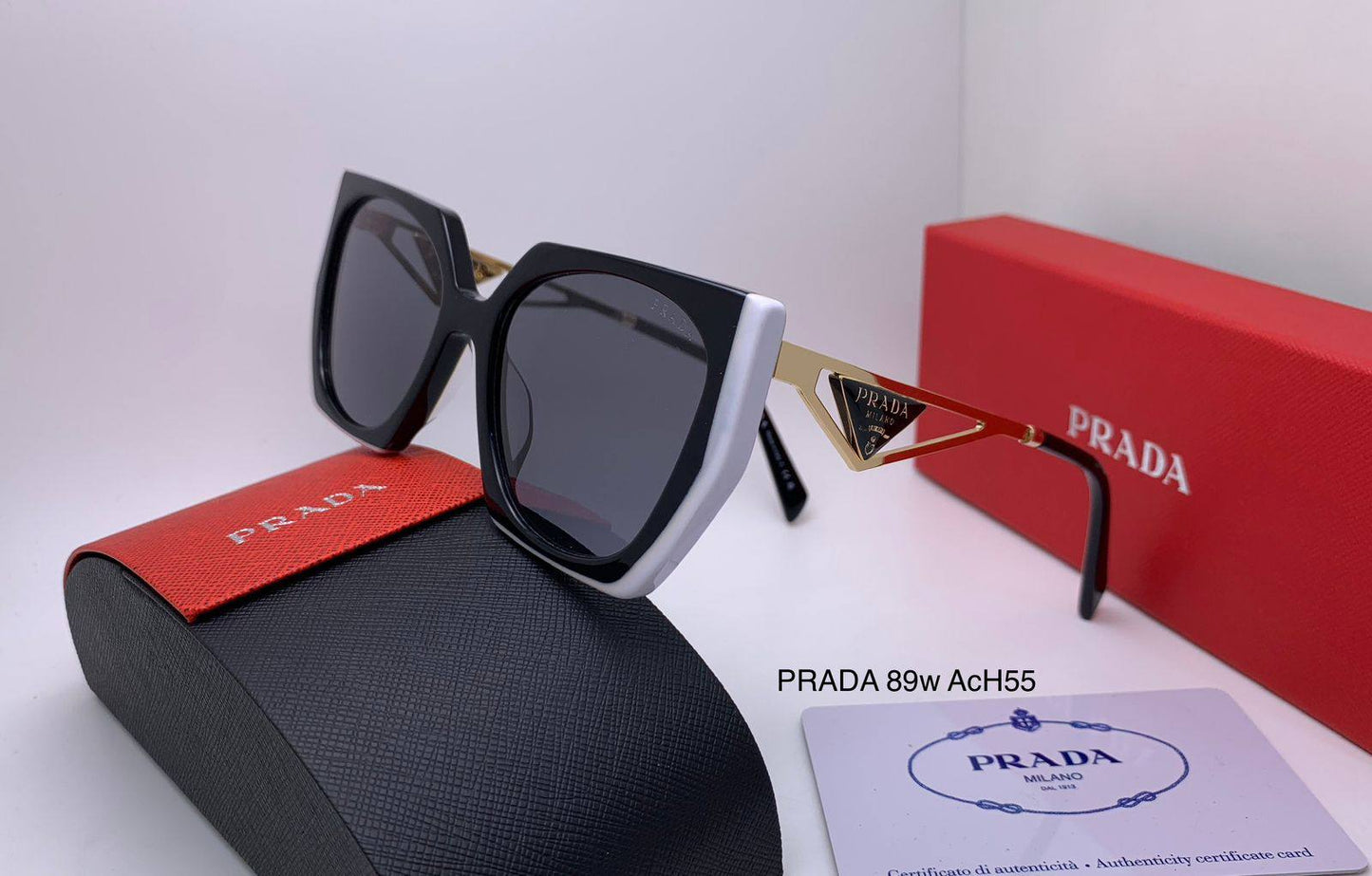 Prada
Master quality 
180 dhs🌺

Zain126
♥️♥️♥️