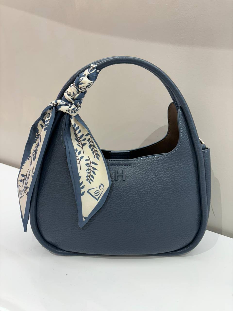 Hermes
115 dhs✅
23cm

Zain161
♥️♥️♥️