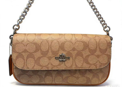 Coach 
Size:24cm

With box
🎁🎁🎁

90 dhs🪙🌨️

Zain148
♥️♥️♥️