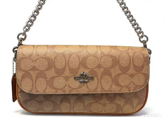 Coach 
Size:24cm

With box
🎁🎁🎁

90 dhs🪙🌨️

Zain148
♥️♥️♥️