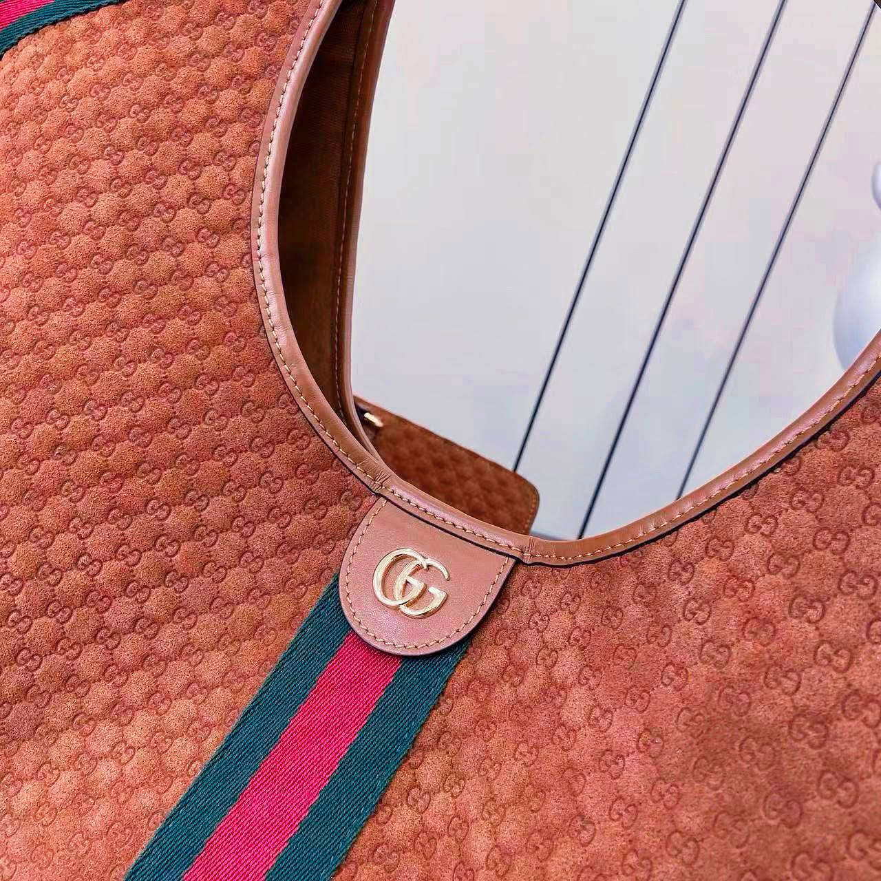 GUCCI 
COPY ONE 
250 dhs💛

Zain39
♥️♥️♥️