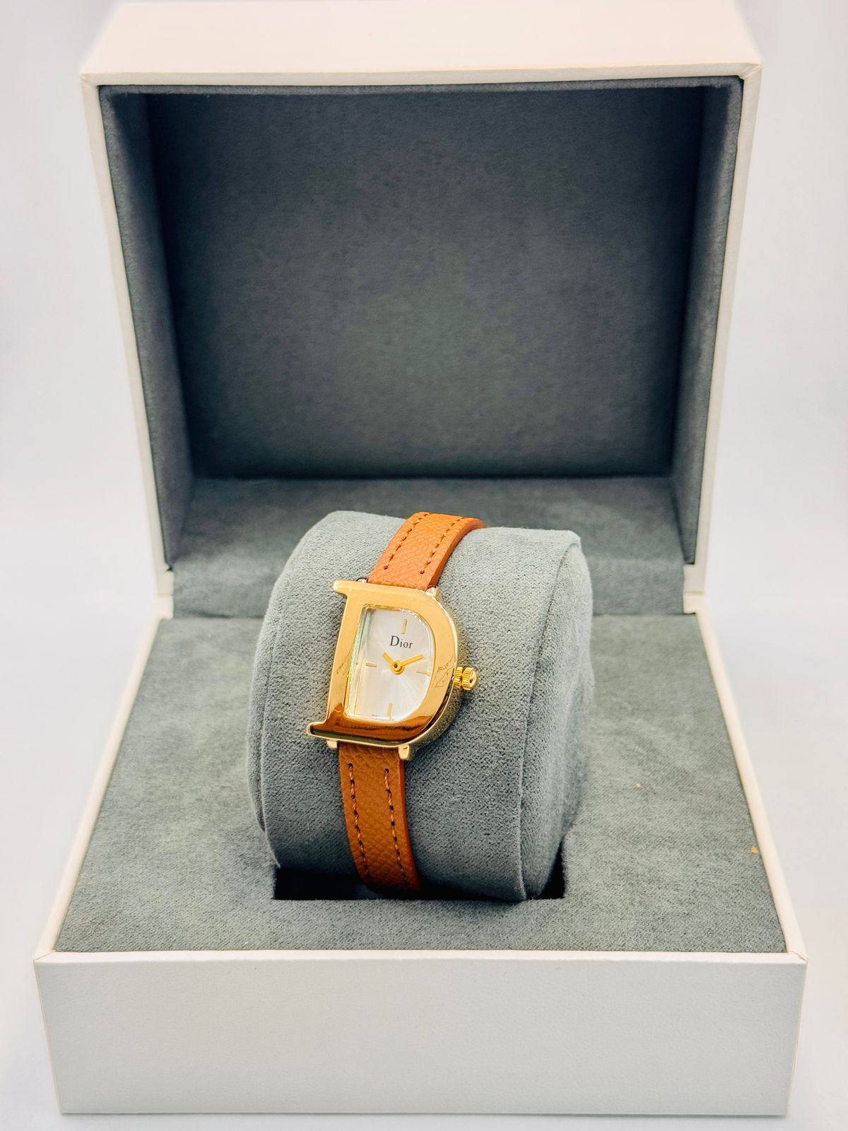 Dior ladies
*New Arrival*🔥
55 dhs🗽

Zain08
♥️♥️♥️