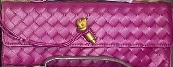 Bottega

High quality

With box 

105 dhs💓

Zain50
♥️♥️♥️