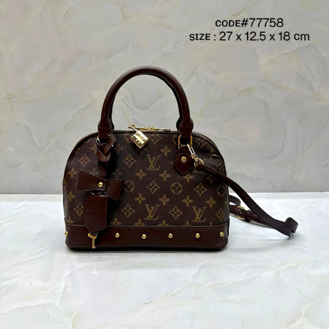 LV
ᴀʟᴍᴀ ᴍᴏɴᴏɢʀᴀᴍ
ᴡɪᴛʜ ᴍᴜʀᴀᴋᴀᴍɪ ᴄʜᴀɪɴ
ɪᴛ ʜᴀs ʟᴏɴɢ ʙᴇʟᴛ sᴛʀᴀᴘ
sɪᴢᴇ : 26 cm

70 dhs🪙💕

Zain31
♥️♥️♥️