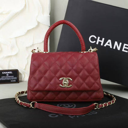 Chanel

Good quality 

Size:22*cm
90 dhs🇦🇪🇦🇪🇦🇪

With box 📦🔥🔥

Zain70
♥️♥️♥️