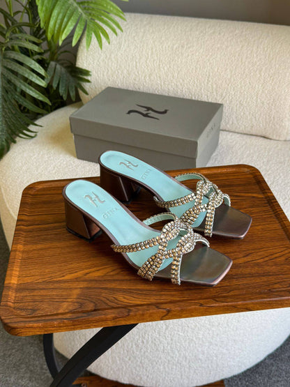 GINA 
SuperMaster Quality 💯
450 dhs❣️
Size: 36-41💥

Zain171
♥️♥️♥️