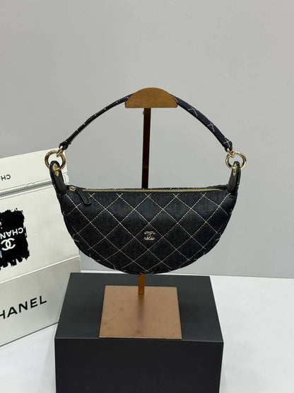 Chanel Master
25cm🫶🏼
260 dhs👑

Zain228
♥️♥️♥️